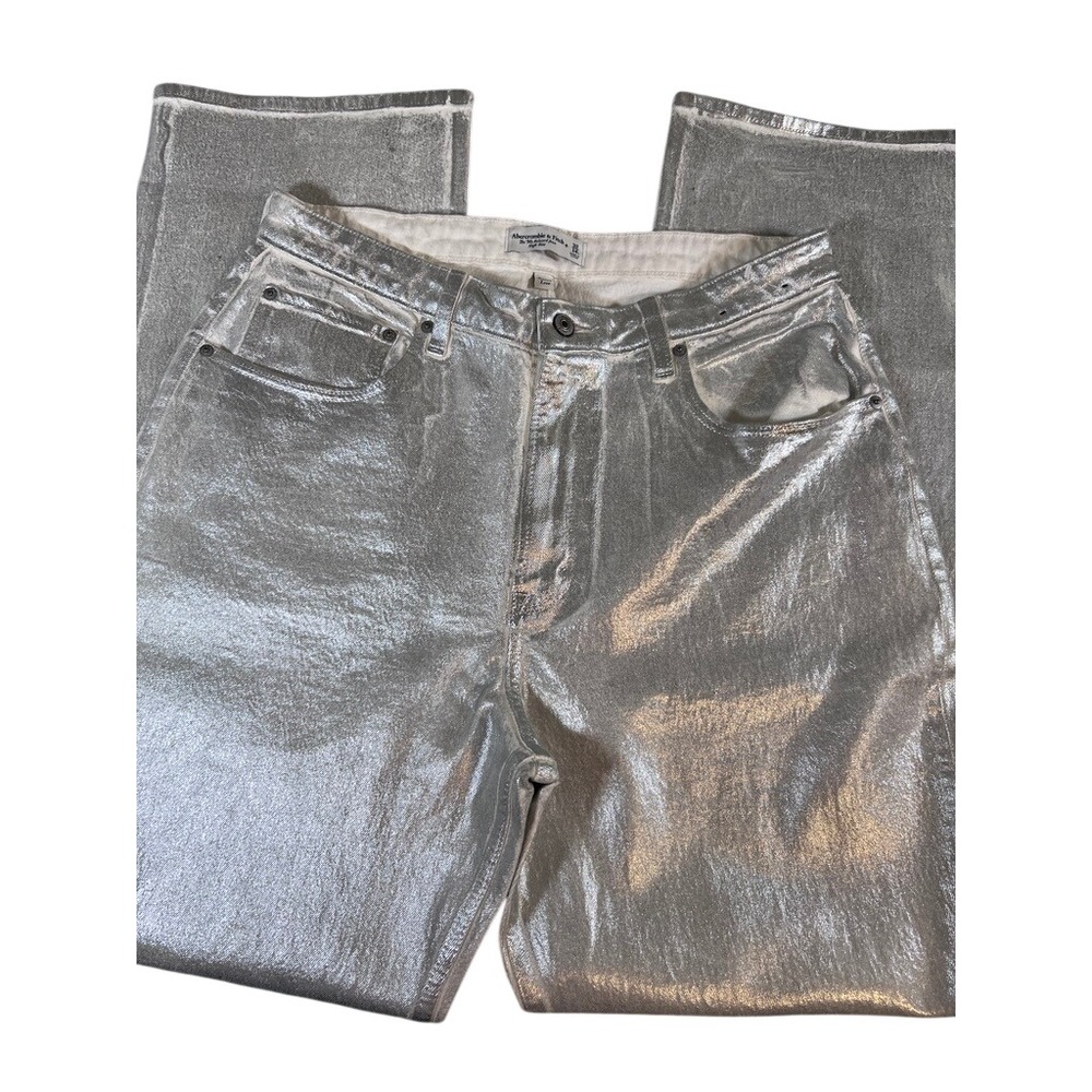 Abercrombie & Fitch 90s Relaxed HighRise Curve Love Silver Metallic Jeans 32 14L